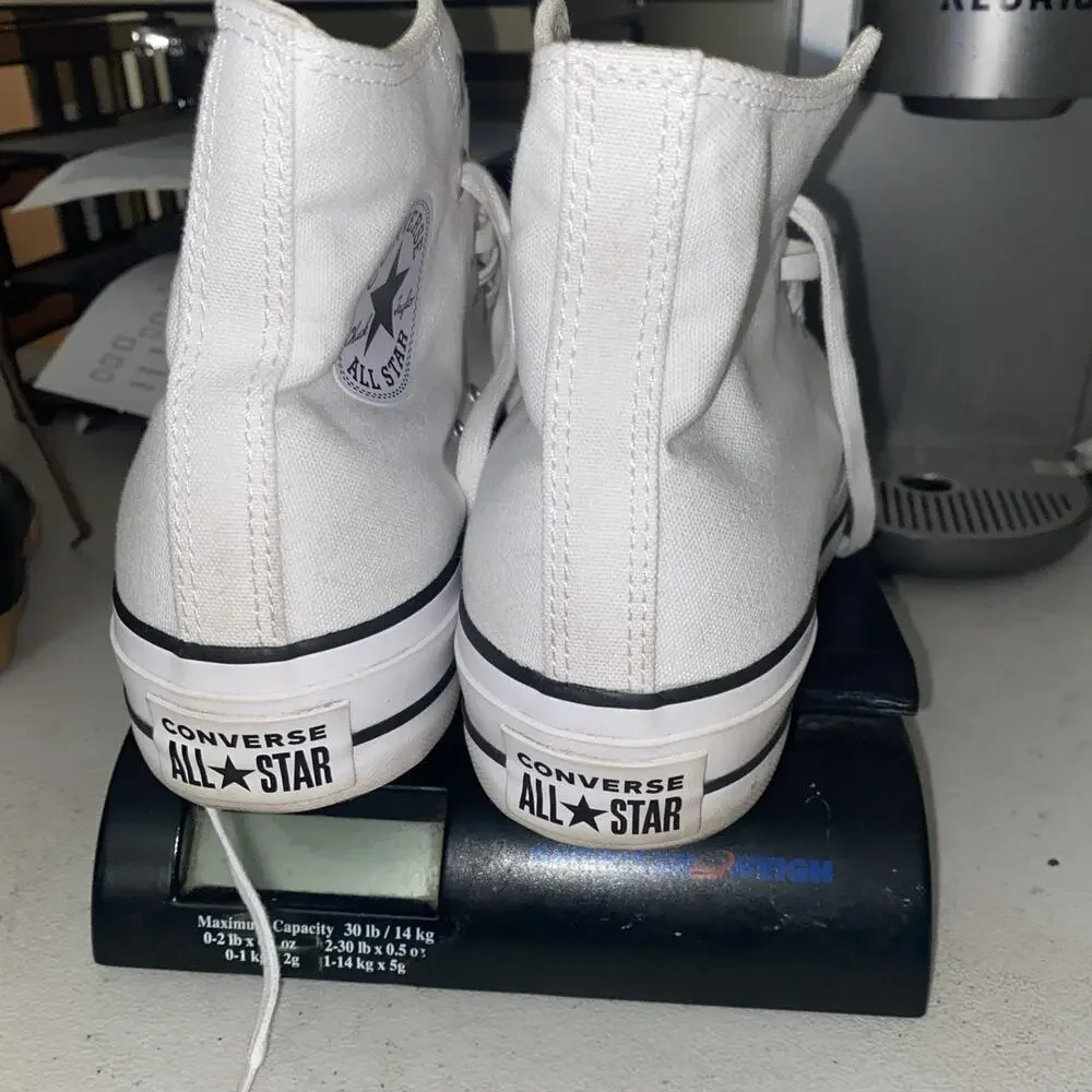 Size 8.5 - Converse Chuck Taylor All Star Platform High White 560846F - Picture 2 of 5